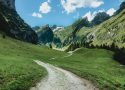 Premier séjour dans les Alpes : quels massifs choisir entre Tarentaise, Maurienne et Oisans ?
